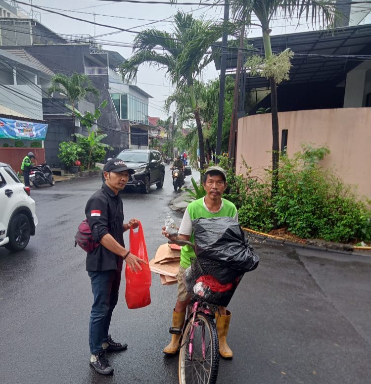 Giat Rutin Program Sosial Pengurus FWJI Korwil Jakarta Barat.