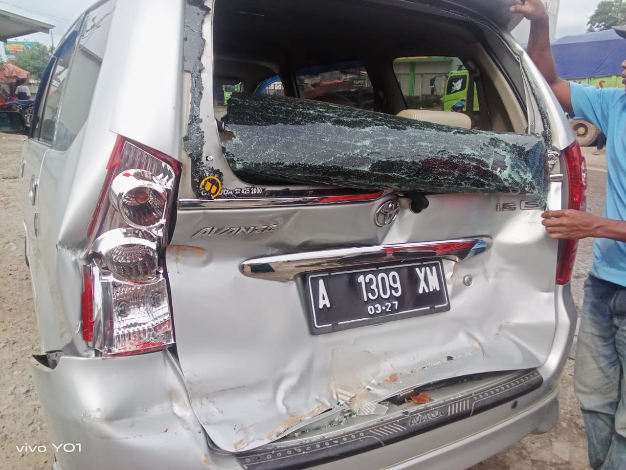 Langgar Jam Operasional, Sopir Truk Tambang Seruduk Mobil Avanza ...